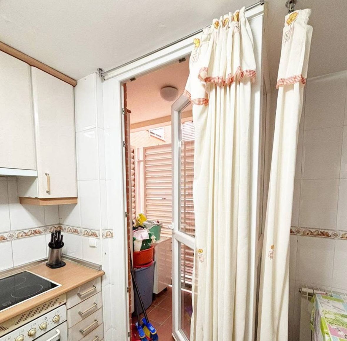 Vista 2 de Piso en Calle de Pedro Bosch, Atocha, Madrid