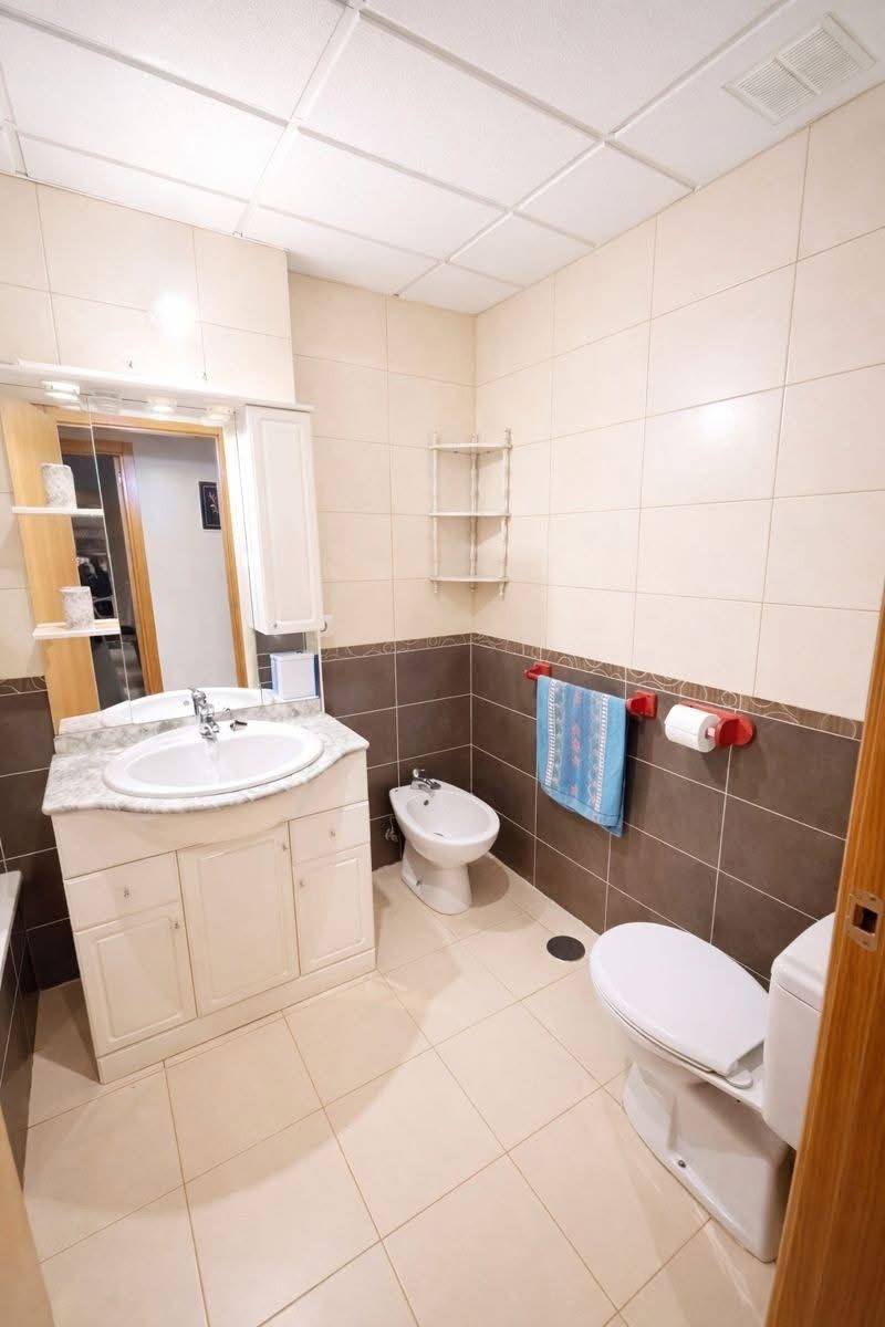 Vista 2 de Piso en Avenida del Ocho de Marzo, Fuenlabrada, Madrid