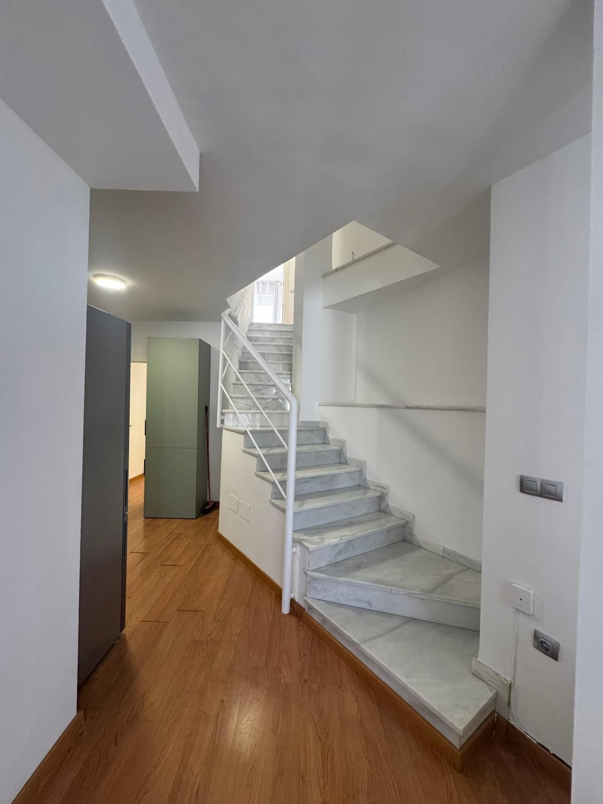 Vista 2 de Duplex Luminoso