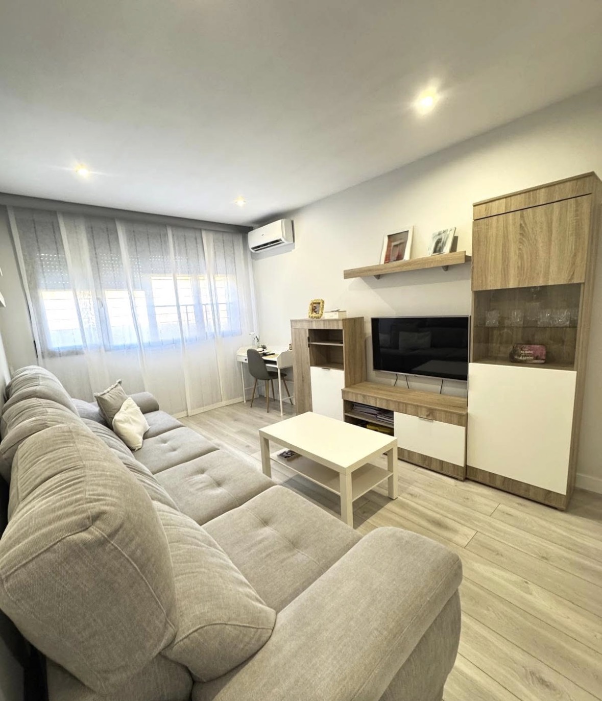 Piso dos dormitorios amueblado en Barcelona